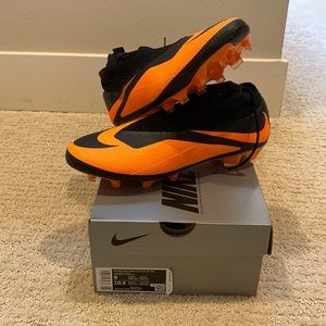 Nike Soccer Cleat Phantom vision 2 elite, men’s size 9, women’s size 10.5, new